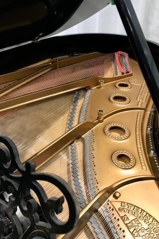 Steinway & Sons A 70882