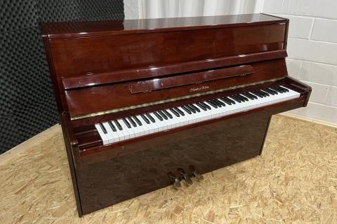 Hamlyn Klein GR0132