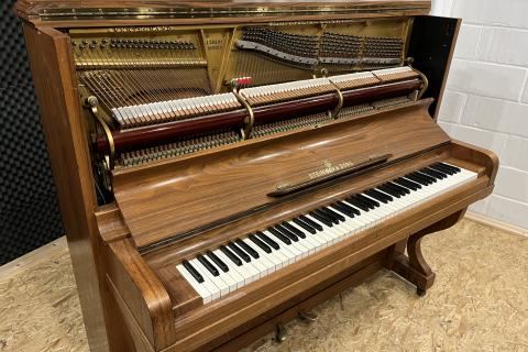 Steinway & Sons 128391